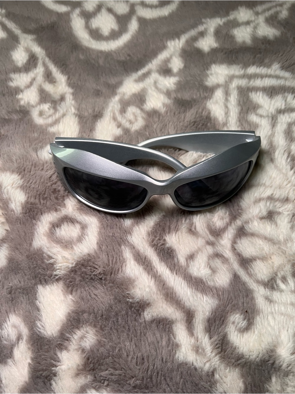 Y2K Silver Wraparound Shield Sunglasses | Futuristic Sport Style | Like New